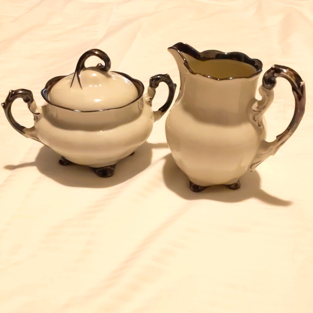 Koenigszelt Creamer and Sugar Bowl tea set